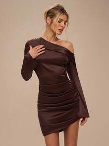 SHEIN BAE Robe mini élégante asymétrique à manches évasées et froncée, en satin de couleur café, pour l'automne/hiver. Robe de demoiselle d'honneur, robe d'anniversaire, robe superposable pour l'automne/hiver, robe de tous les jours, robe pour occasions formelles, robe de vacances - Tabac - Voir 6