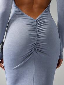 MISSGUIDED Elegant Long Sleeve Backless Floor Length Evening Gown High Neck Winter Fall Formal Dress Wedding Guest Special Occasion Full Length Empire Slim Fit Dress