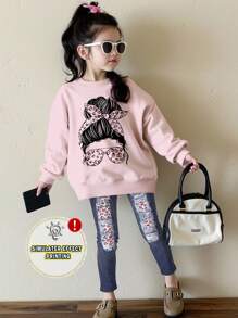 SHEIN 2 件粉色豹纹少女休闲圆领长袖运动衫和紧身裤套装，适合秋冬季