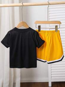 SHEIN Little Byeori 2 件装年轻男童休闲运动学院街头可爱度假字母图案开衫棒球夹克风格衬衫和短裤套装适合儿童服装幼儿男孩服装返校男孩套装适合生日派对、晚会、表演、婚礼、洗礼、开幕式日常适合日常使用适合上学适合旅行适合运动适合春夏季节