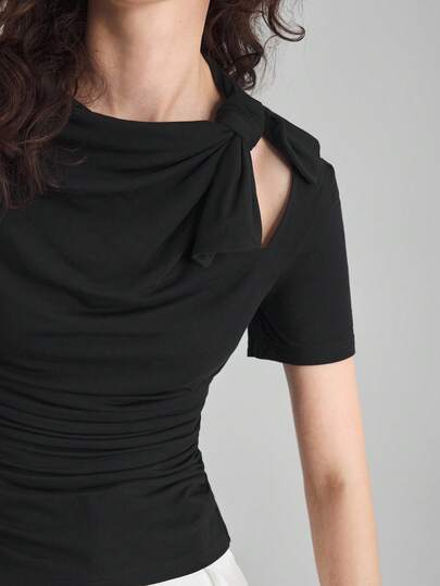 Ontre Camiseta de mujer de manga corta con cuello redondo, diseño de corbata de lazo de tela elástica de punto, estilo urbano, color negro, para uso casual en primavera/verano