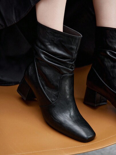 CUCCOO BIZCHIC Women's Fashion Buckle Decor Pleated Flat Ankle Boots, Black