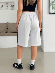EURMUSE 女式侧条纹宽松休闲百慕大短裤 - 白色 - 查看 2