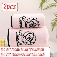 SHEIN 1件/2件装玫瑰刺绣珊瑚绒毛巾套装 - 超柔软、吸水性强、亲肤、速干，包含一条手巾和一条浴巾，尺寸为70*140厘米，适合成人使用，可用于家庭、泳池、浴室等场所。也可用于家居浴室装饰、夏季返校季、美容院等。