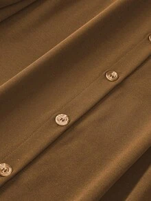 SHEIN LUNE CURVE Vestido largo de manga larga con botones delanteros de unicolor, para mujeres talla grande, atuendo de Navidad - Marrón Mocha - Ver 4