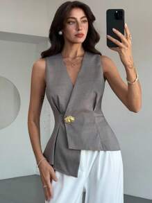 Aloruh 女士时尚不对称下摆无袖衬衫，女士重叠V领无袖优雅衬衫，适合所有女性，秋季女装，秋季教师装，适合女性教师。 - 卡其色 - 查看 3