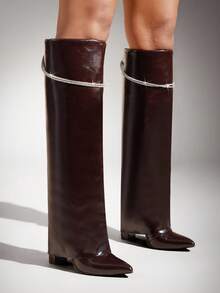 SHUZIA Botas altas hasta la rodilla con punta puntiaguda, tacón de bloque y correa con brillo para mujer - Marrón Chocolate - Ver 2