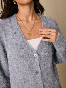 Poéselle Cárdigan largo con botones de mezcla de mohair suave y esponjoso, con bolsillos para un acogedor y elegante estilo por capas. Cárdigan largo de unicolor de mujer de manga larga con doble bolsillo y abotonadura sencilla. Cárdigan esponjoso, cárdigan de mohair, coatigan largo, abrigo de suéter con cinturón, capas acogedoras de otoño, cárdigan de punto suave, suéter de guardarropa cápsula, minimalista de otoño, invierno - Gris - Ver 4
