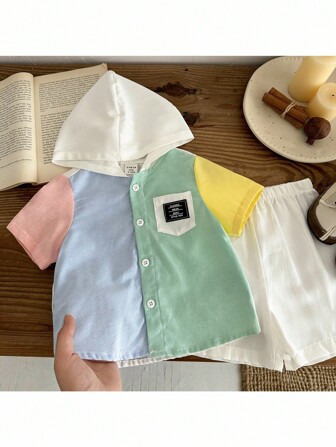 SHEIN 2 件套男童/女童休闲撞色连帽短袖衬衫和短裤套装，适合春夏季