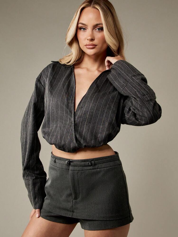 MISSGUIDED Pinstripe Cropped Collared Blouse With Plunge Neckline
