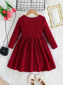 Emery Rose Kids Emery Rose Kids 年轻女孩纯色长袖圆领罗纹连衣裙,前有纽扣,适合秋冬季,适合家居、户外运动、学校、日常休闲。和我妈妈的款式一样,还有我姐姐和妹妹的款式。万圣节 - 酒紅色 - 查看 8