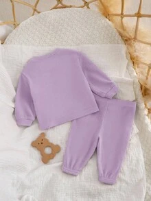 SHEIN 新生女婴可爱百搭压花卡通图案卫衣和松紧腰裤套装，秋冬 - 淡紫色 - 查看 2