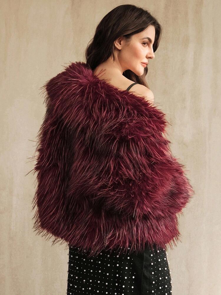 Chaqueta corta de mujer de imitación de piel en color burdeos y negro, para otoño/invierno