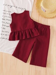 SHEIN Playful Pals 2 件女婴海军蓝圆领无袖褶皱衬衫带蝴蝶结装饰和松紧腰裤套装，舒适可爱，适合春夏秋 - 酒紅色 - 查看 2