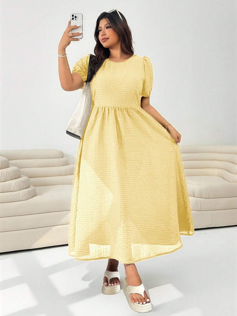 SHEIN EZwear EZwear Plus 浅黄色圆领短袖夏季度假连衣裙 - 黃色 - 查看 1