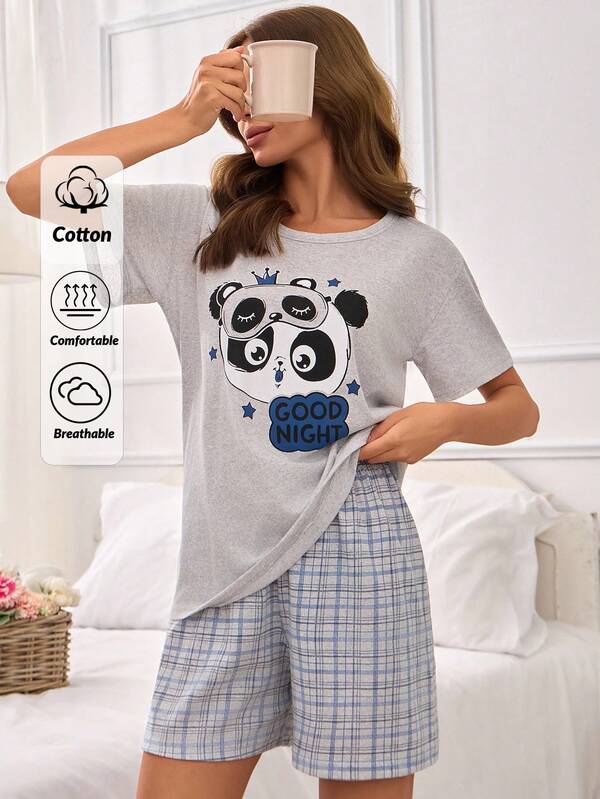 Conjunto de pijama plus size Cottonline com 2 peças, camisa de manga curta estampada com panda e calça xadrez estampada