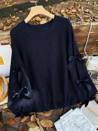SHEIN Privé Plus size lös stickad tröja med ihålig fjärilsdekoration, plus size söt hösttröja i beige