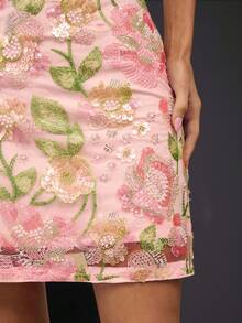 SHEIN BAE 春夏纯粉色重工装饰水钻亮片花卉露背迷你连衣裙，海滩度假连衣裙，性感露背优雅甜美可爱连衣裙，毕业礼服