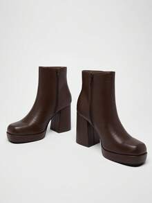 Solezae 女士舒适耐穿的必备方头厚底中跟短靴 - 棕色 - 查看 5