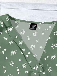 EMERY ROSE Camisa casual con estampado floral y cierre de botones delantero con mangas con volantes para mujer de talla grande, adecuada para verano, otoño e invierno, blusas elegantes para vacaciones - Multicolor - Ver 3