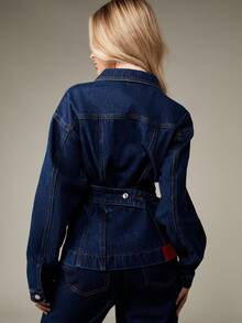 MISSGUIDED Fitted Denim Jacket With Waist Belt Classic Western Trucker Style Button Front Utility Pockets Pointed Collar Fall Winter Outerwear Streetwear Fashion - Dark Wash - View 2