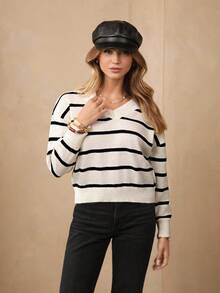 Wildy 黑白 V 领条纹落肩毛衣、长袖上衣 - 黑與白 - 查看 4