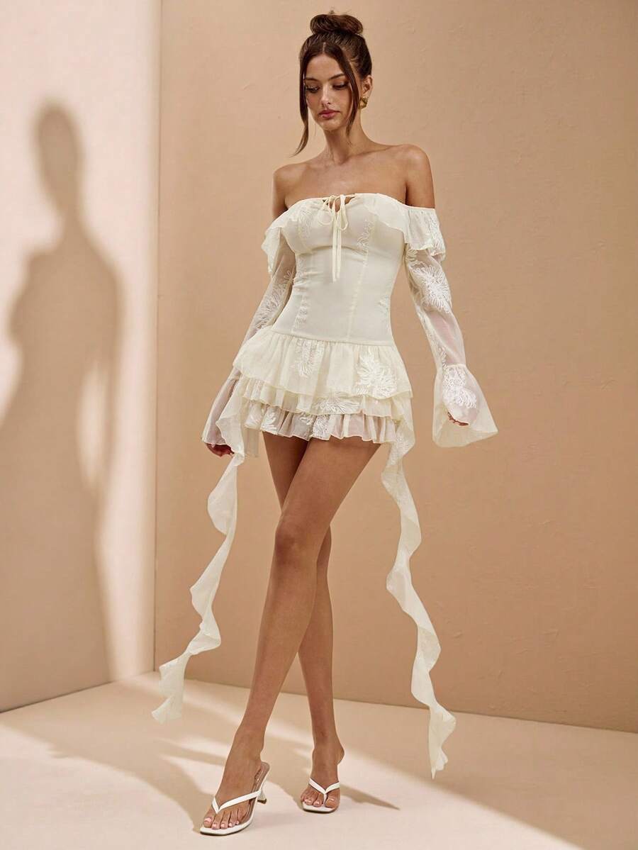 SHEIN BAE 秋冬纯色杏色提花纹理女式露肩荷叶边下摆迷你连衣裙，可爱的 Y2K 风格，适合约会、生日、早午餐、婚礼宾客着装 - 杏色 - 查看 1