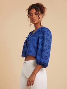 Travachic Blusa azul de mujer con mangas farol, cuello con lazo y bordado, blusa azul real con ojales, top corto azul con lazo delantero, blusa azul con lazo delantero, otoño e invierno para mujer, estilo casual, otoño para mujer, elegante, salida, elegante, estilo campestre para mujer, Día Nacional, Año Nuevo, elegante y lujosa para graduación