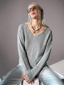 CasuGlow 女士纯色 V 领撕破烫金印花超大套头衫