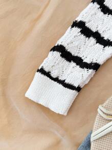 SHEIN Cárdigan de punto versátil a rayas blancas y negras para niña preadolescente