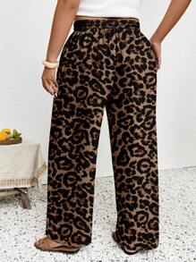 SHEIN Frenchy Ropa de mujer talla grande, nueva ropa casual de primavera/verano para mujer, ropa de playa, moda del Día de San Valentín, elegante para ir al trabajo, pantalones anchos de estampado de leopardo elegantes con bolsillos, vuelta al colegio