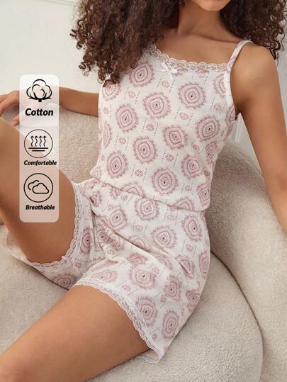 RueChic Vrouwen 2 stuks Contrasterende kleuren Kant met retro patroon detail Tanktop en shorts Homewear Pj Set