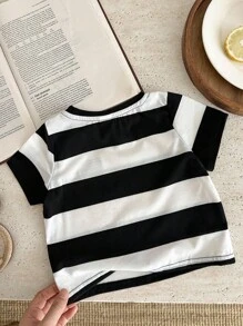 SHEIN 男婴/女婴黑白条纹撞色圆领短袖套头T恤，适合夏季外出、居家、度假、海滩 - 黑與白 - 查看 2