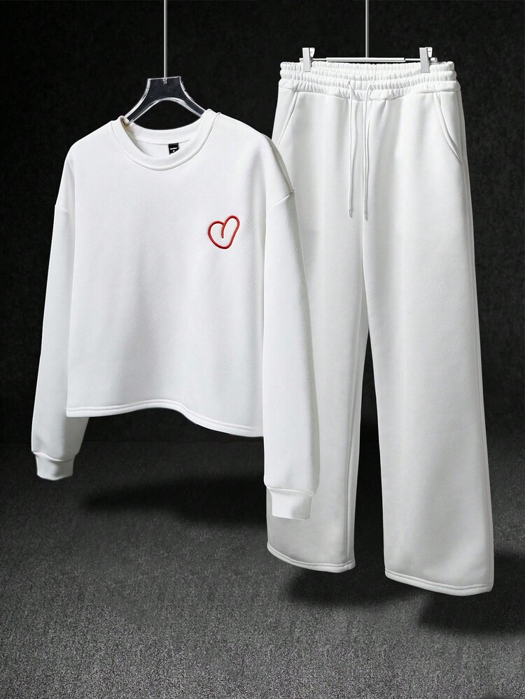 Manfinity EMRG 男士街头风格 INS 搭配“WHERE IS LOVE”刺绣户外音乐节、夜总会、男友/丈夫礼物、周年纪念礼物圆领运动衫和裤子套装、白色运动服、女士运动服套装、两件套运动服、配套运动服套装、运动套装、白色家居服套装、秋装 - 白色 - 查看 2