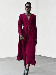 Lumivelle 系带蝴蝶结袖前开口 V 领衬衫裙