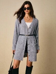 Poéselle Cárdigan largo con botones de mezcla de mohair suave y esponjoso, con bolsillos para un acogedor y elegante estilo por capas. Cárdigan largo de unicolor de mujer de manga larga con doble bolsillo y abotonadura sencilla. Cárdigan esponjoso, cárdigan de mohair, coatigan largo, abrigo de suéter con cinturón, capas acogedoras de otoño, cárdigan de punto suave, suéter de guardarropa cápsula, minimalista de otoño, invierno - Gris - Ver 2