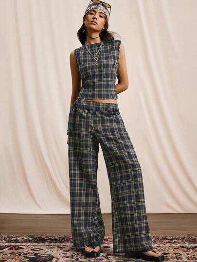 Easelle Klasyczny, 2-częściowy komplet damski z krótkim topem w kratę Nomadic bez rękawów, metalowym paskiem i szerokimi nogawkami