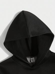 SHEIN 男童灰色花卉学院风图案卫衣，休闲舒适时尚，百搭实用，面料柔软，适合日常穿着、上学、旅行、户外活动，四季皆宜，尤其适合秋冬季节。另有黑白童装卫衣，圣诞节冬季套头衫款式。 - 灰色 - 查看 4