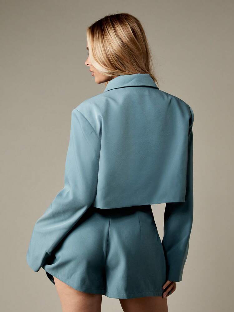 MISSGUIDED Cropped Oversized Blazer With Padded Shoulders And Button Closure