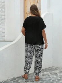EMERY ROSE Conjunto de 2 piezas de talla grande: top de unicolor de verano y pantalones con estampado completo