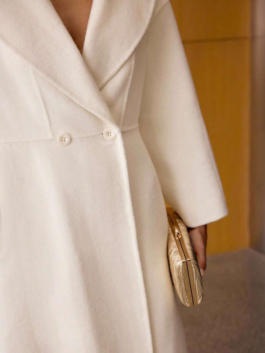 MOTF PREMIUM 羊毛双排扣大衣 - 白色 - 查看 2