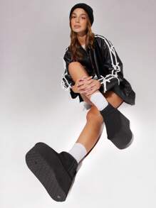 Solezae 女士舒适保暖圆头平底加厚可爱户外仿麂皮短靴，圣诞节必备 - 黑色 - 查看 1