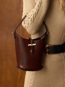 MOTF PREMIUM PU 皮革搭扣手提包 - 深棕 - 查看 5