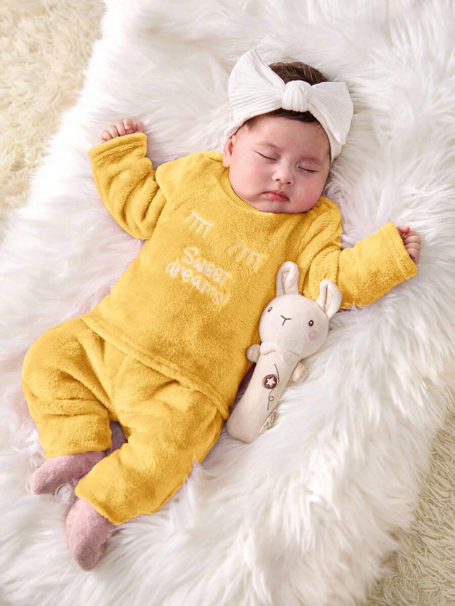 SHEIN Newborn Baby Girl Cute Pink Letter Pattern Fuzzy Long Sleeve Top And Elastic Waist Pants Set, Autumn/Winter Fall - Yellow - View 1