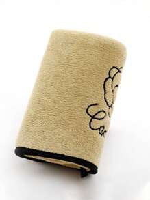 SHEIN 1件/2件装玫瑰刺绣珊瑚绒毛巾套装 - 超柔软、吸水性强、亲肤、速干，包含一条手巾和一条浴巾，尺寸为70*140厘米，适合成人使用，可用于家庭、泳池、浴室等场所。也可用于家居浴室装饰、夏季返校季、美容院等。