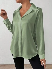 SHEIN PETITE 女式纯色缎面简约衬衫，不对称下摆，秋季女式衬衫，优雅 - 綠色 - 查看 5