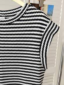 SHEIN 青少年女孩条纹圆领短袖休闲T恤，简约休闲家居服 - 黑與白 - 查看 5