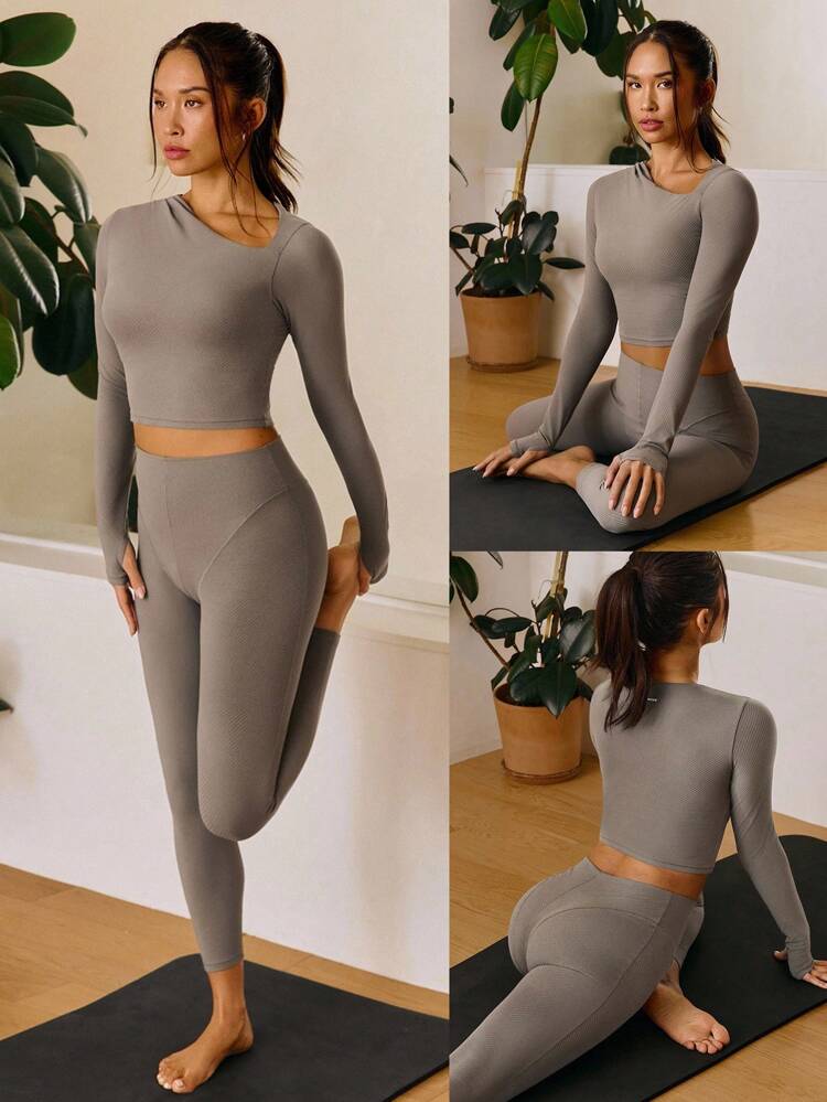 FeatherFit™- リブ編み ソフトフレックス シアー アシンメトリー襟プリーツ サムホール 長袖トップ ヨガ ピラティス スタジオ デイリーカジュアルウェア 取り外し可能なカップ付き