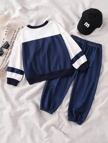 SHEIN Playful Pals 2pcs/Set Young Boys Letter & Number Digital Print Warm Crew Neck Sweatshirt And Casual Pants Outfit Chic Outfits For Autumn/Winter Fall - Multicolor - View 2