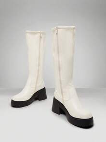 Solezae Sepatu Bot Setinggi Lutut Wanita dengan Bahan Elastis yang Nyaman dan Sol Tebal Bertekstur - Putih - View 2